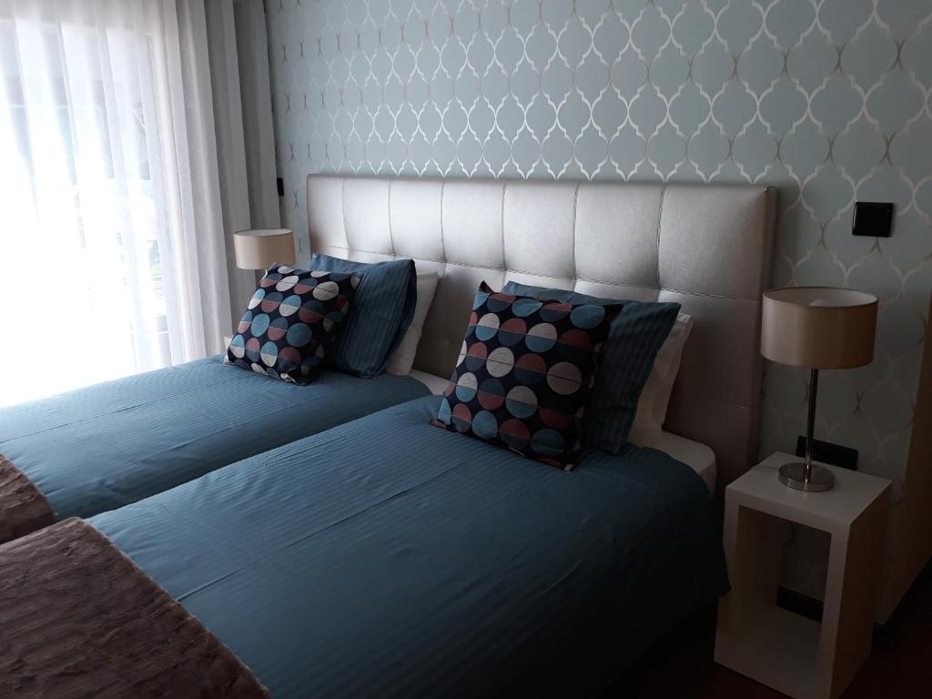 Light-filled guest accommodation in Maia